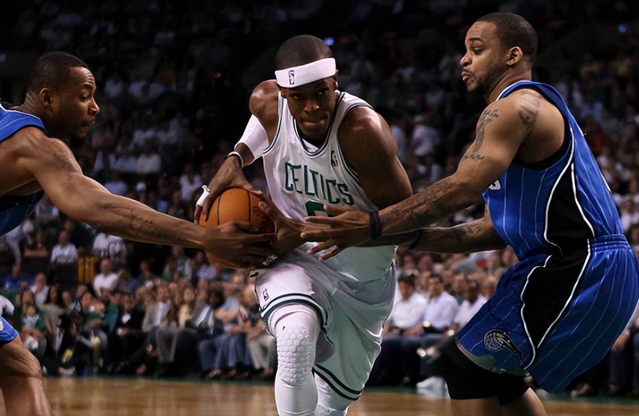 熊猫体育直播-凯尔特人绝地反击灰熊，哈里斯统治全场