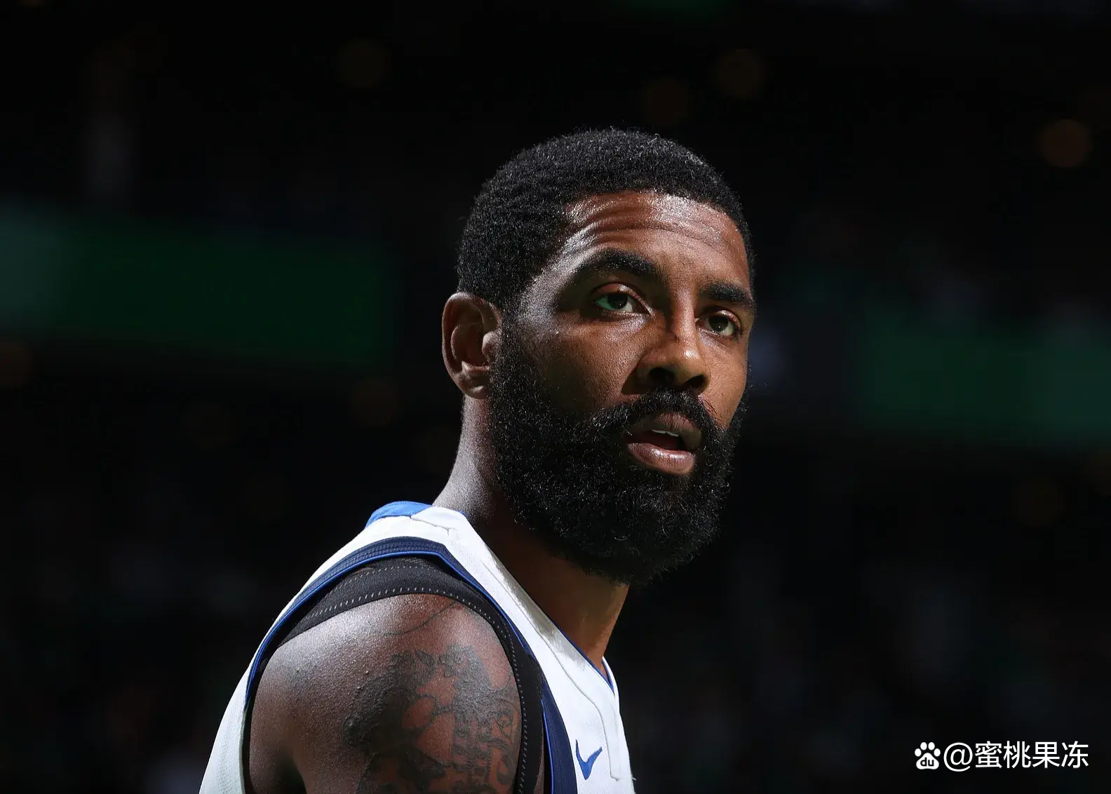 独行侠三分球命中率仅27%，负于雄鹿的简单介绍