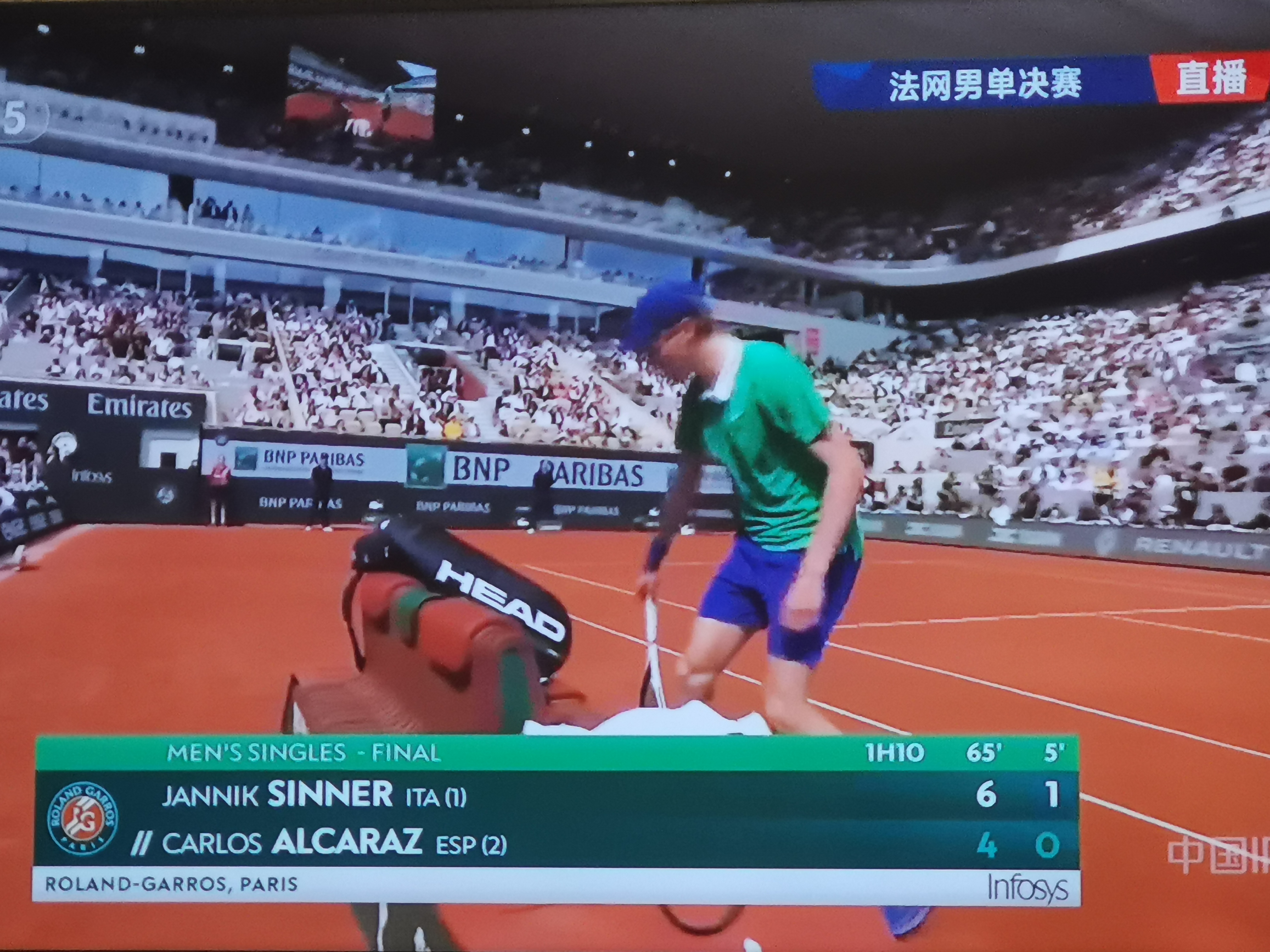 丹麦羽毛球队翻盘英格兰羽毛球队，辛杜爆发神勇