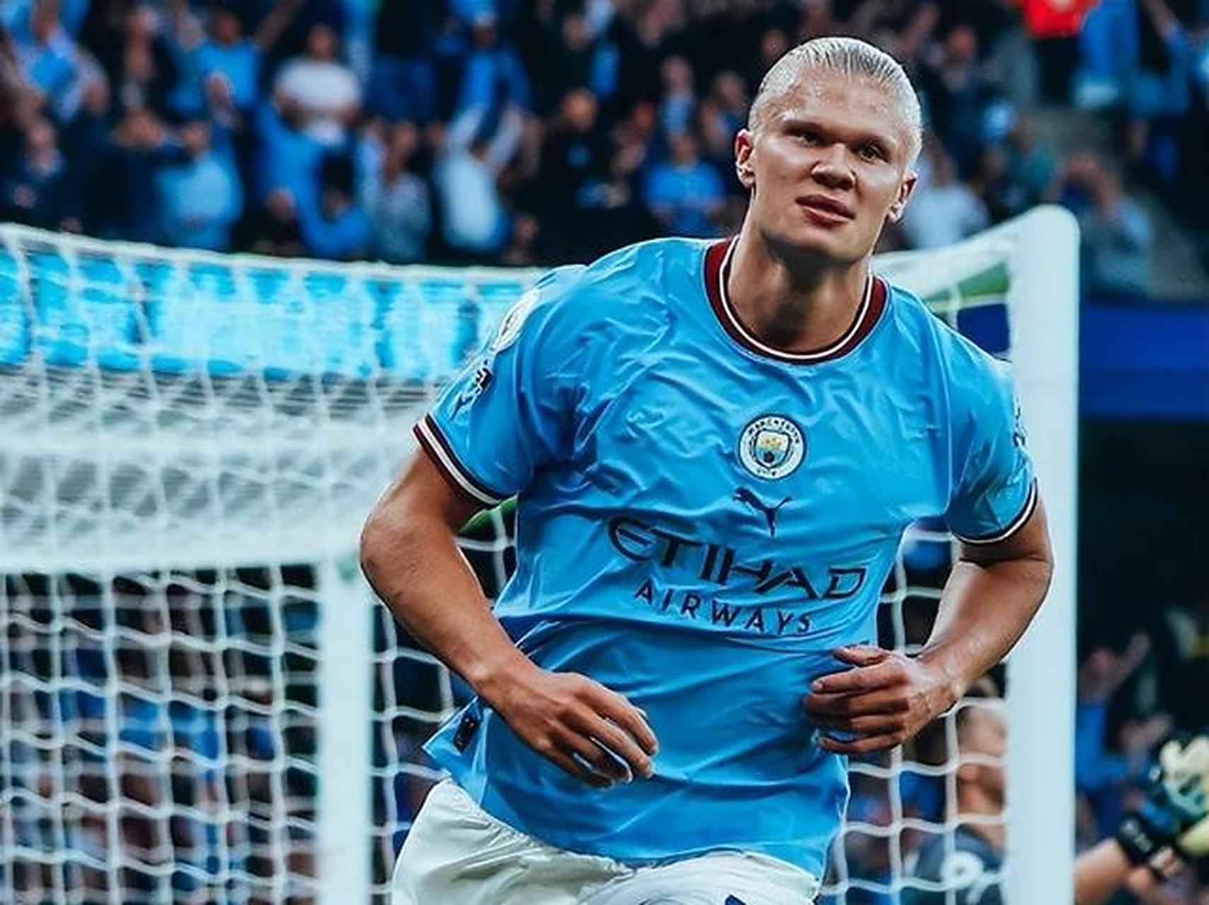 瓦卢瓦队主场大胜，保持不败战绩